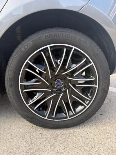 Lancia Ypsilon 1.0 FireFly 5 porte S&S Hybrid Ecochic Gold (17)