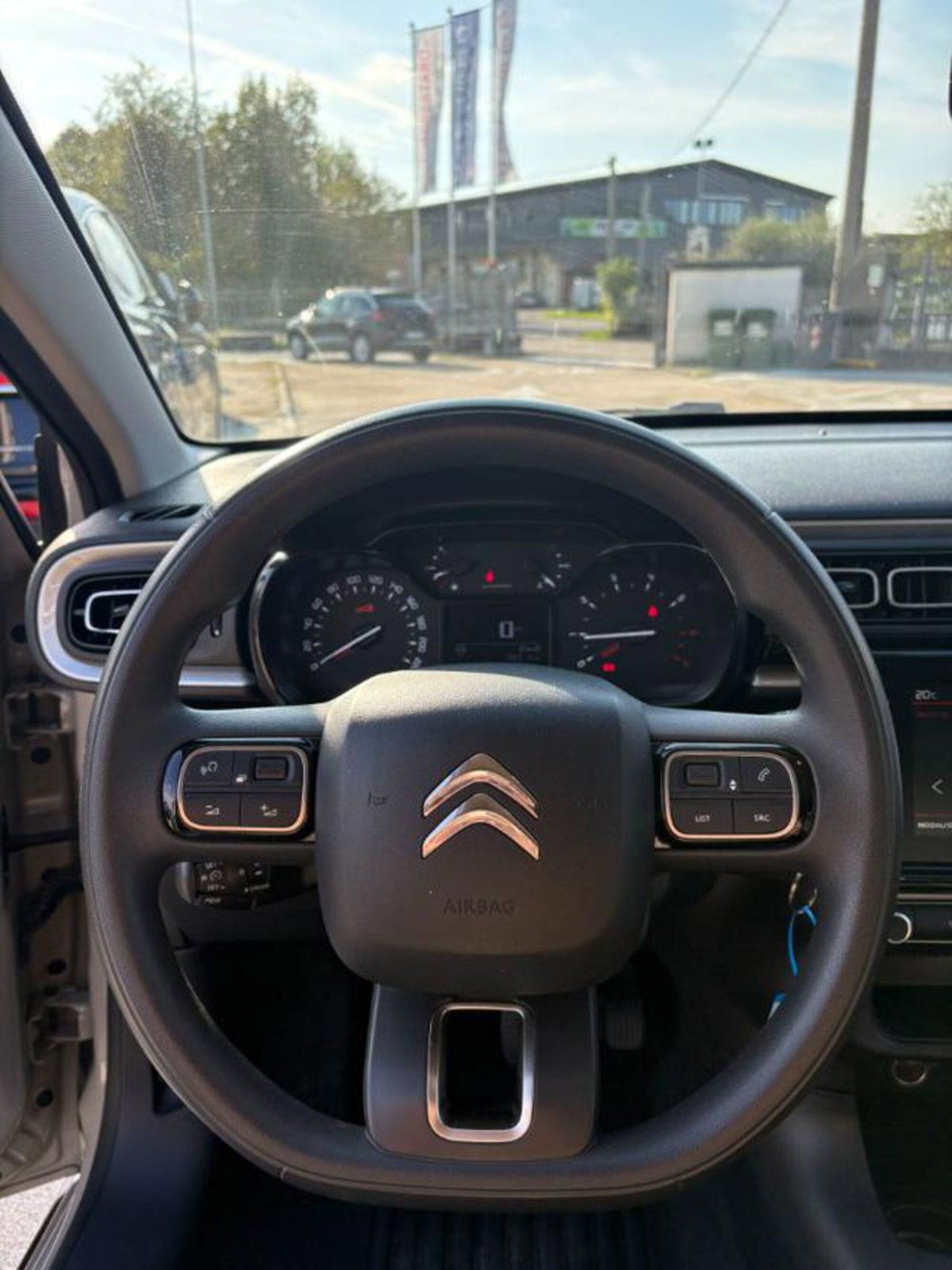 Citroen C3 PureTech 110 S&S EAT6 Shine (7)