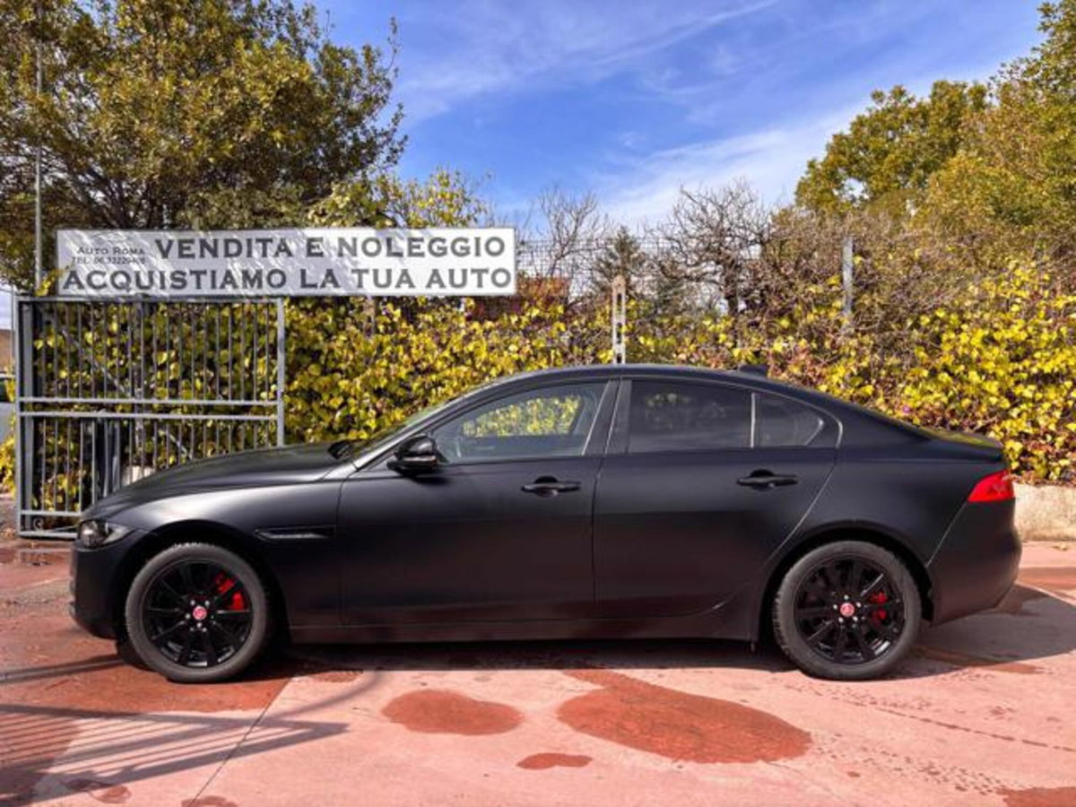Jaguar XE 2.0 D Turbo 180 CV AWD aut. Portfolio (4)