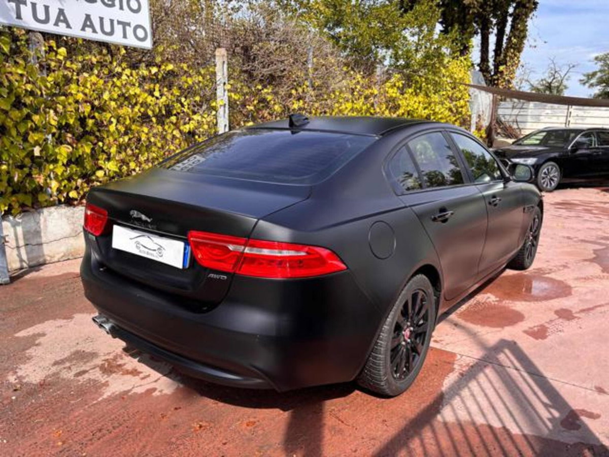 Jaguar XE 2.0 D Turbo 180 CV AWD aut. Portfolio (7)