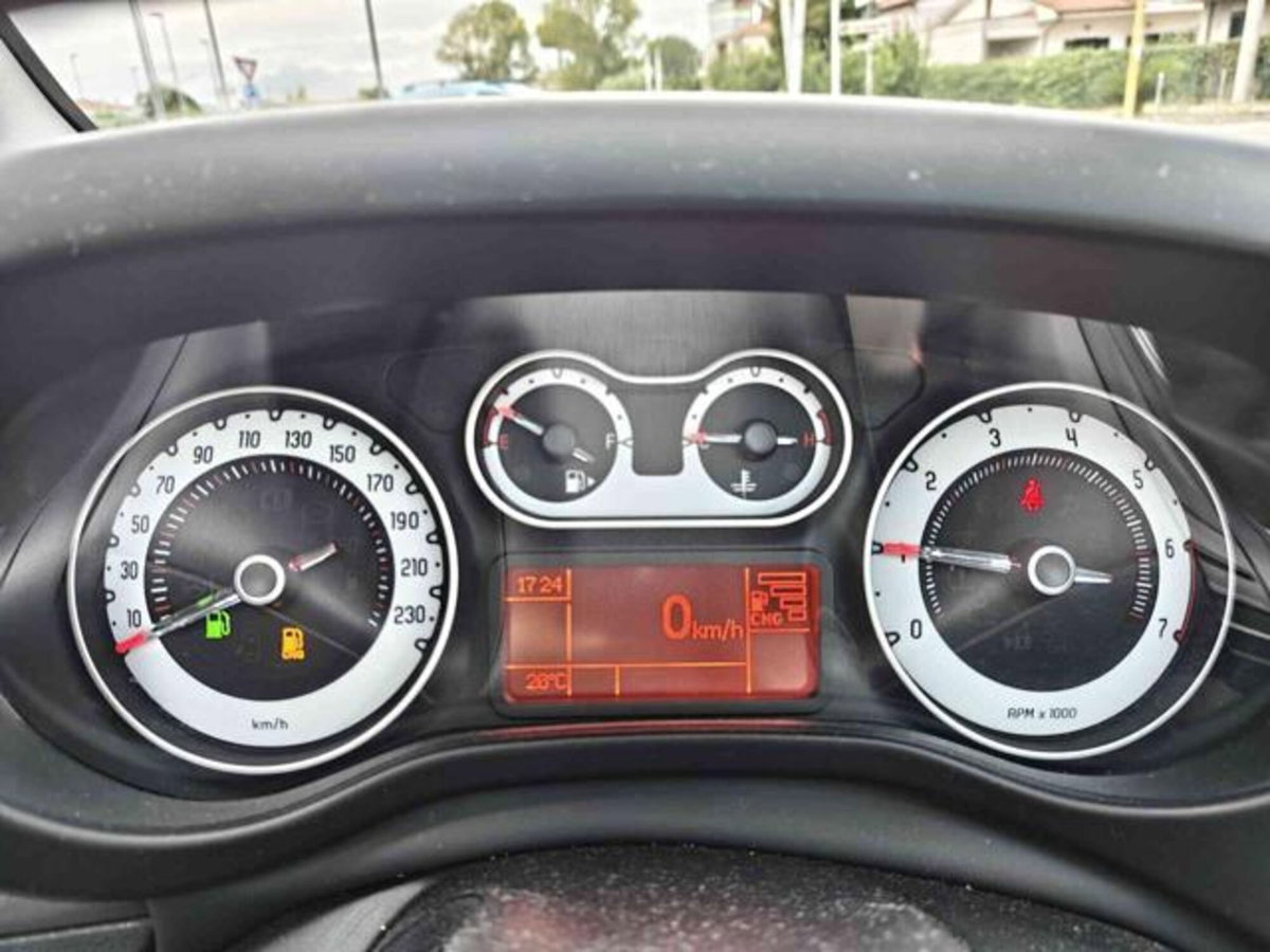 Fiat 500L 0.9 TwinAir Turbo Natural Power Lounge (14)