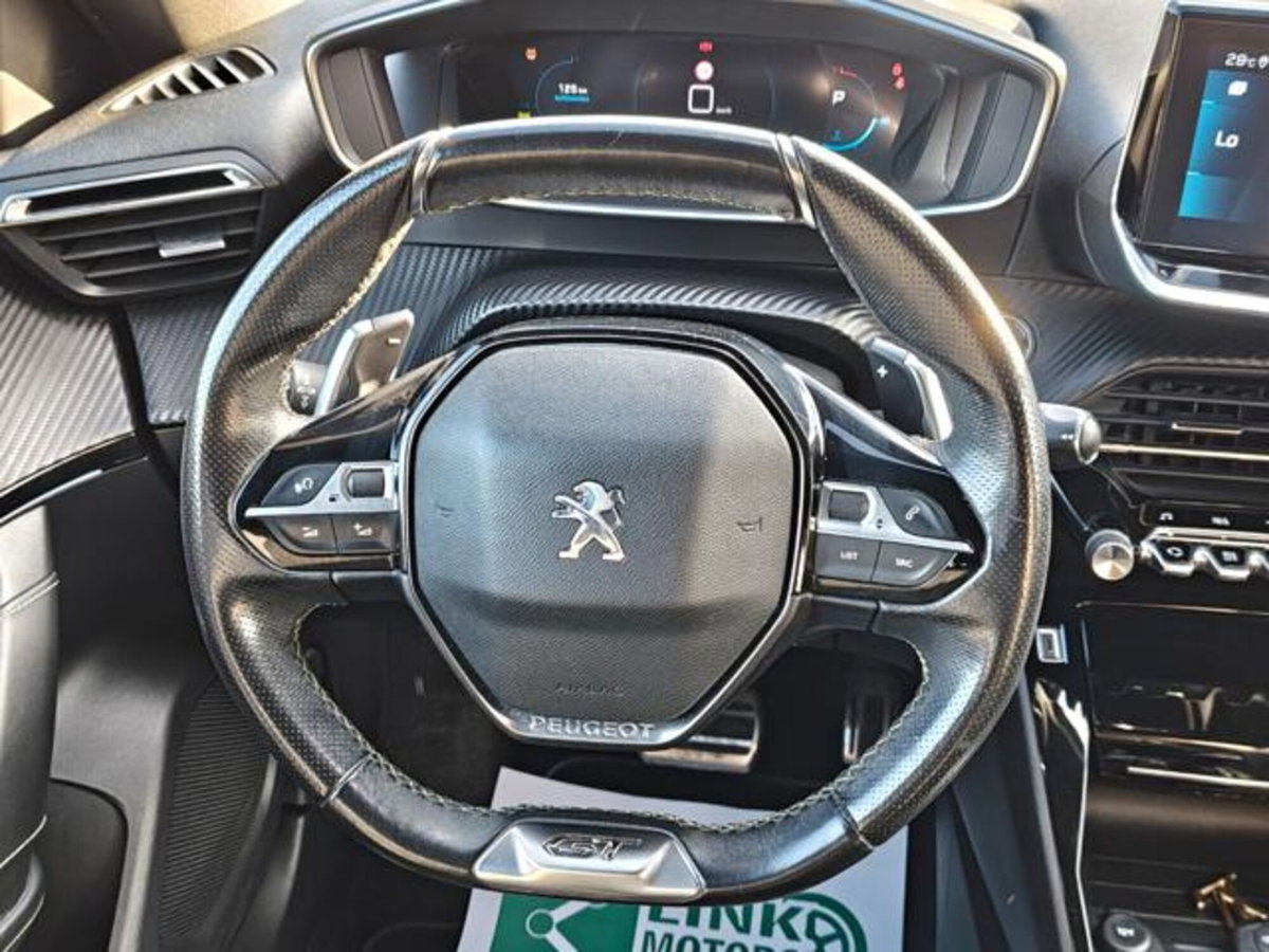 Peugeot 2008 BlueHDi 130 S&S EAT8 GT Line (16)
