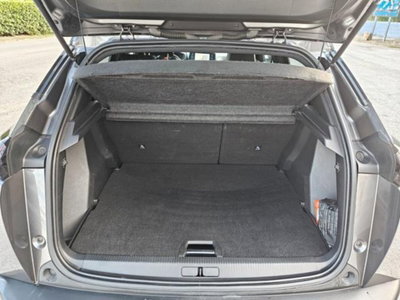 Peugeot 2008 BlueHDi 130 S&S EAT8 GT Line (19)