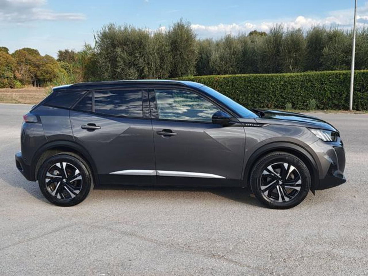 Peugeot 2008 BlueHDi 130 S&S EAT8 GT Line (8)