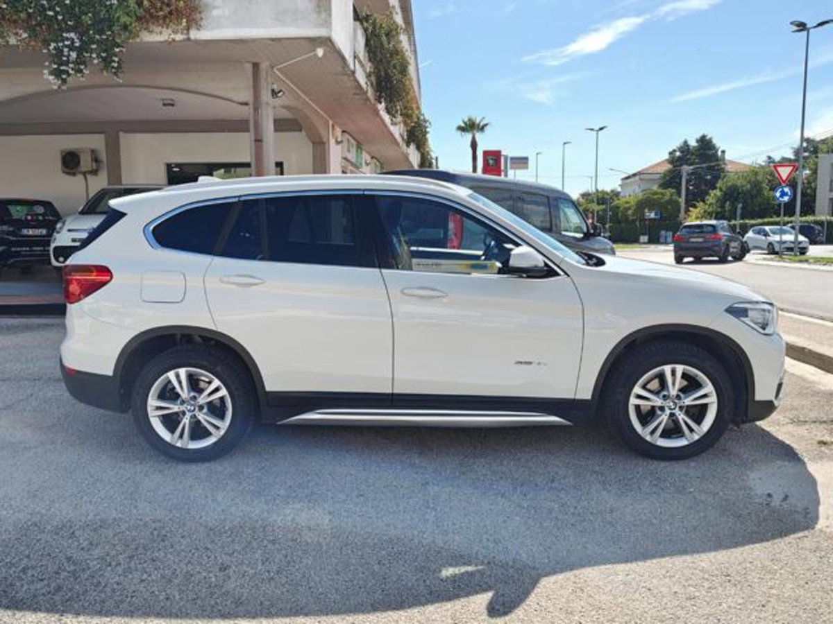 BMW X1 sDrive18d xLine (12)