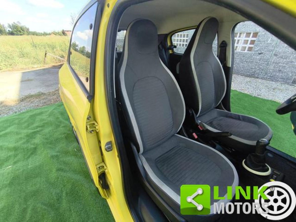 Renault Twingo 1.0 SCe Live (10)
