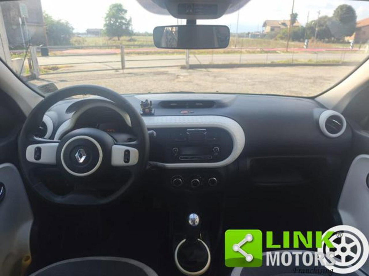 Renault Twingo 1.0 SCe Live (12)
