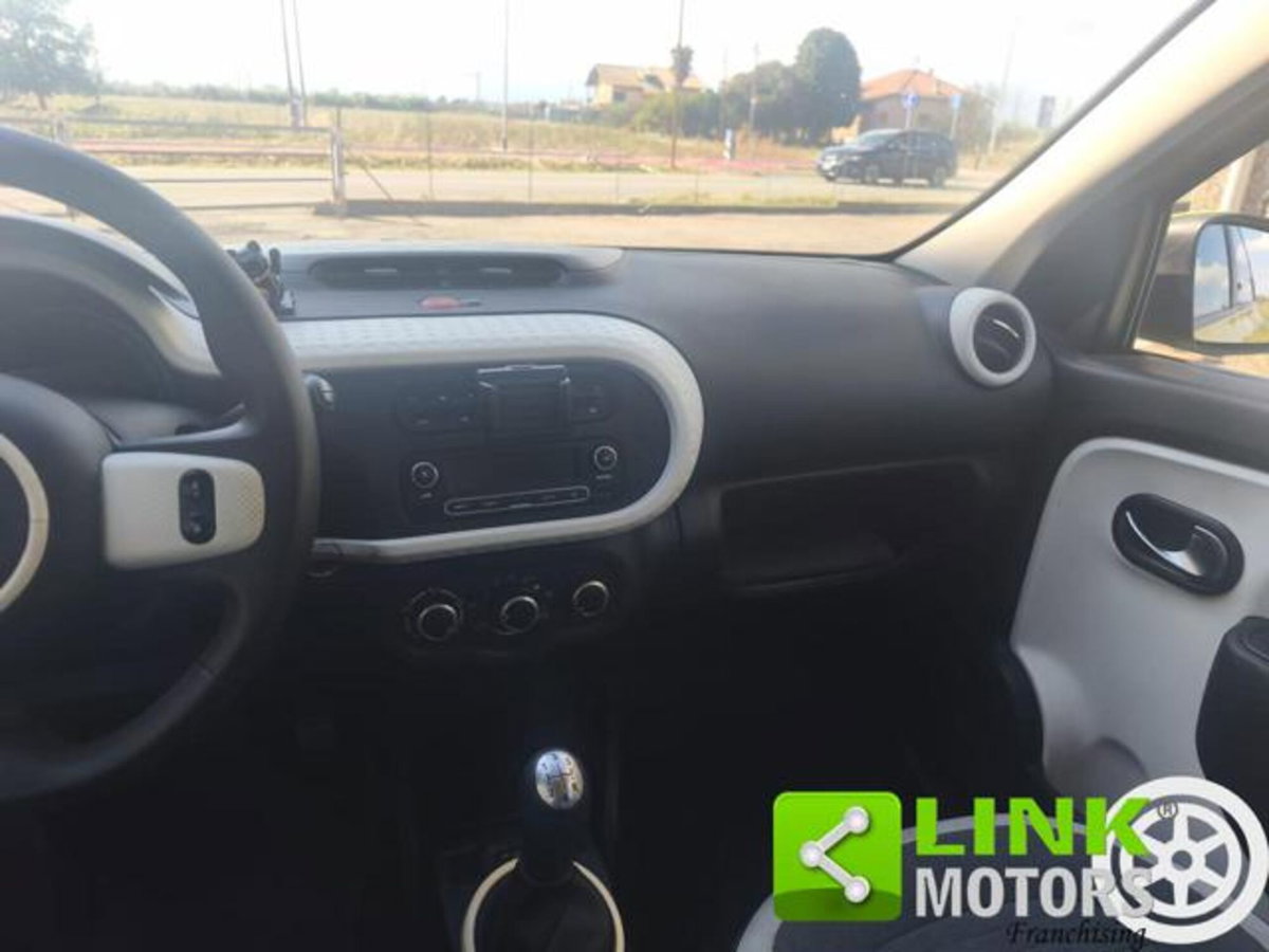 Renault Twingo 1.0 SCe Live (14)