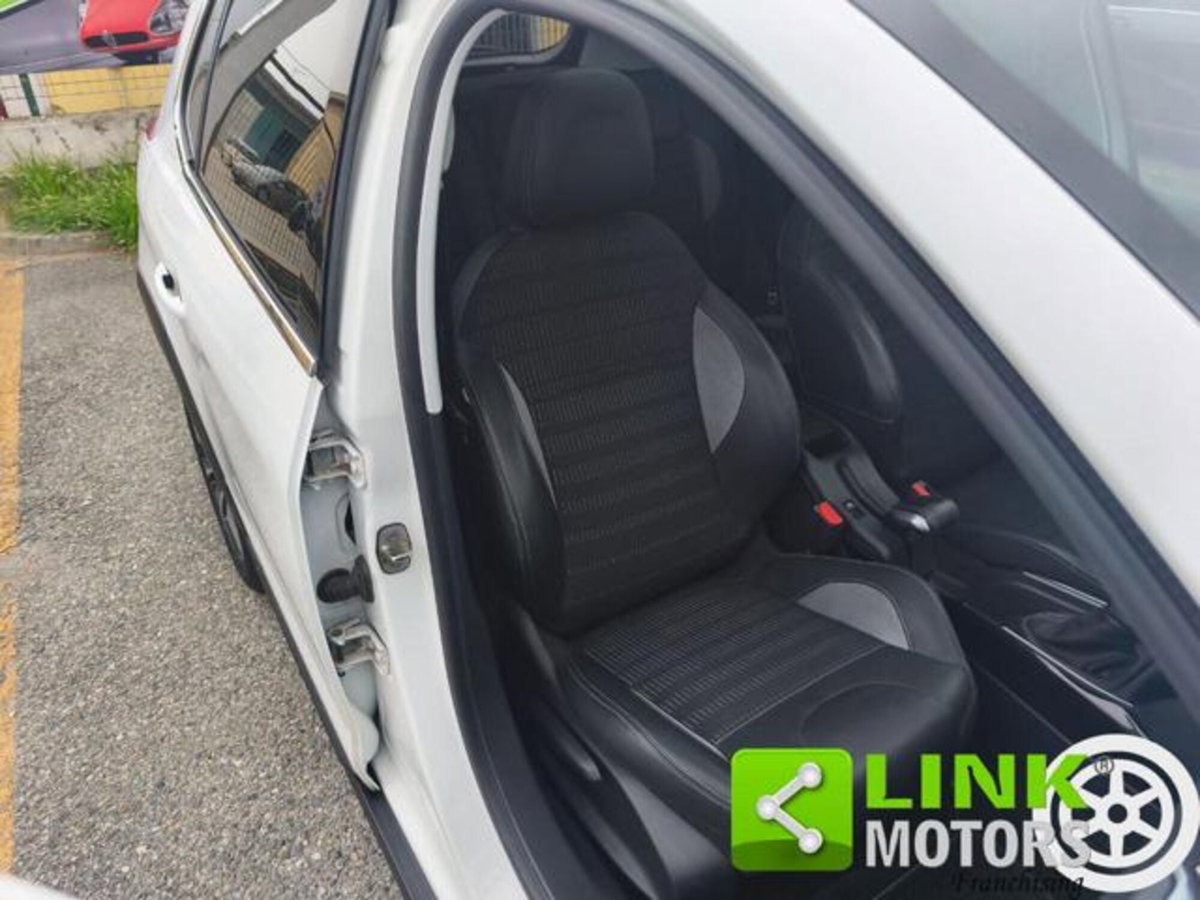 Peugeot 2008 82 S&S Allure (10)