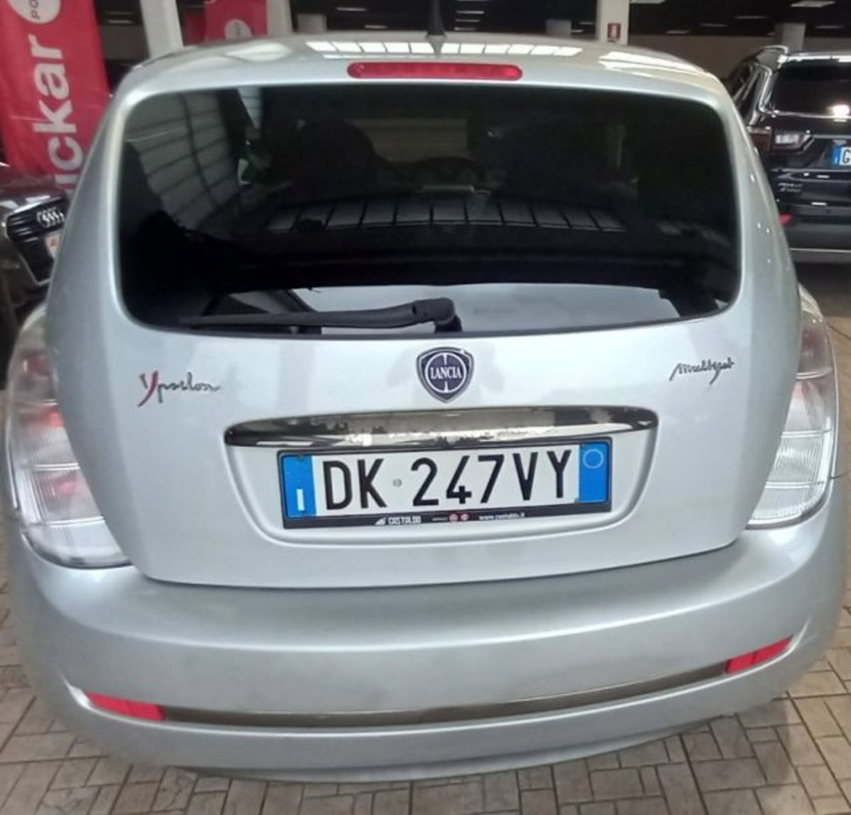 Lancia Ypsilon 1.3 MJT 90 CV DPF Sport MomoDesign (3)