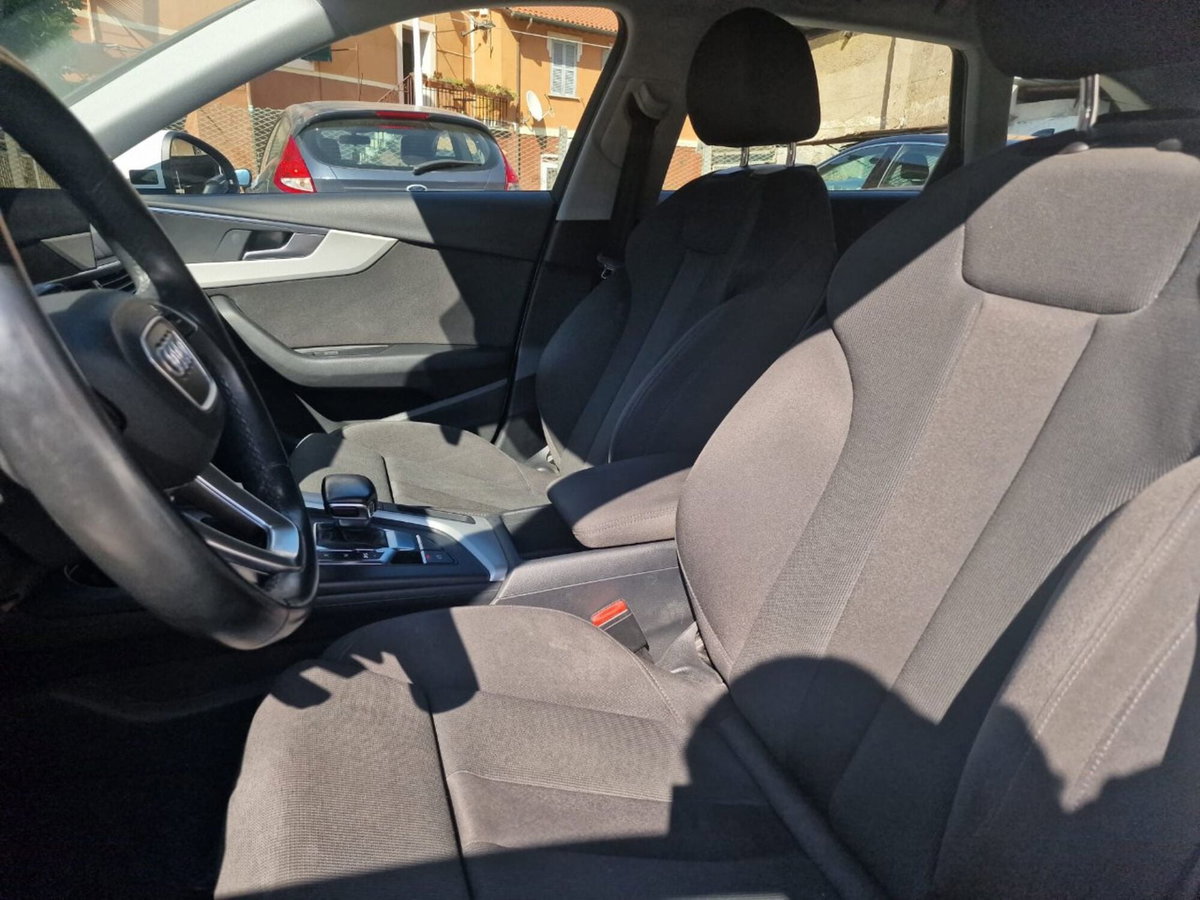Audi A4 Avant 30 2.0 tdi mhev S Line edition 136cv s-tronic (12)