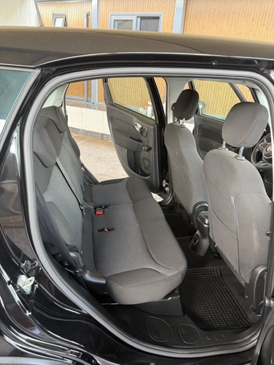 Fiat 500L 1.6 Multijet 120 CV Cross (13)