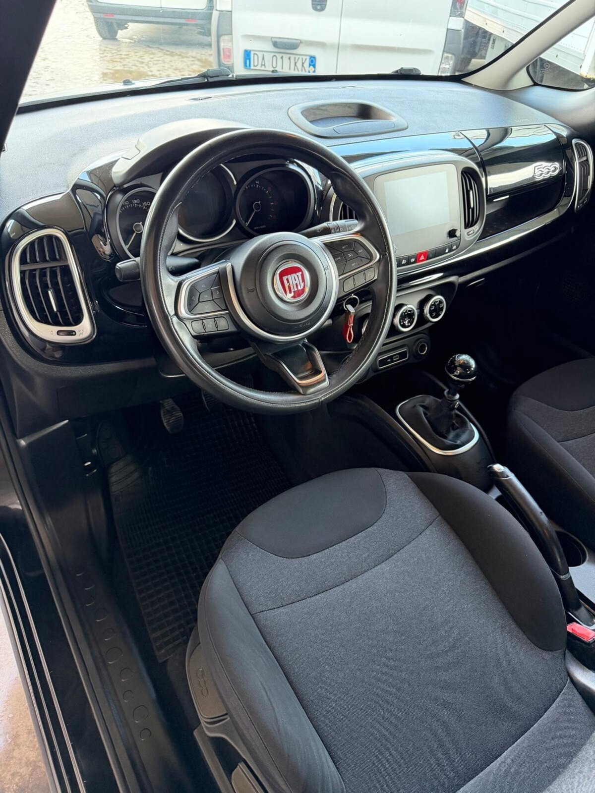 Fiat 500L 1.6 Multijet 120 CV Cross (9)