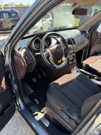 Mahindra XUV500 XUV500 2.2 16V AWD W8 (10)