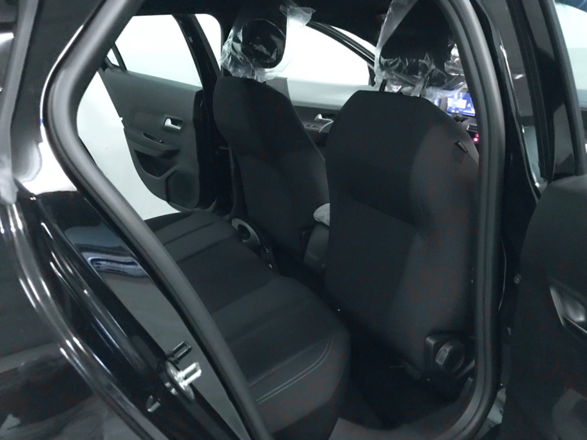 Lancia Ypsilon 1.2 100cv (14)