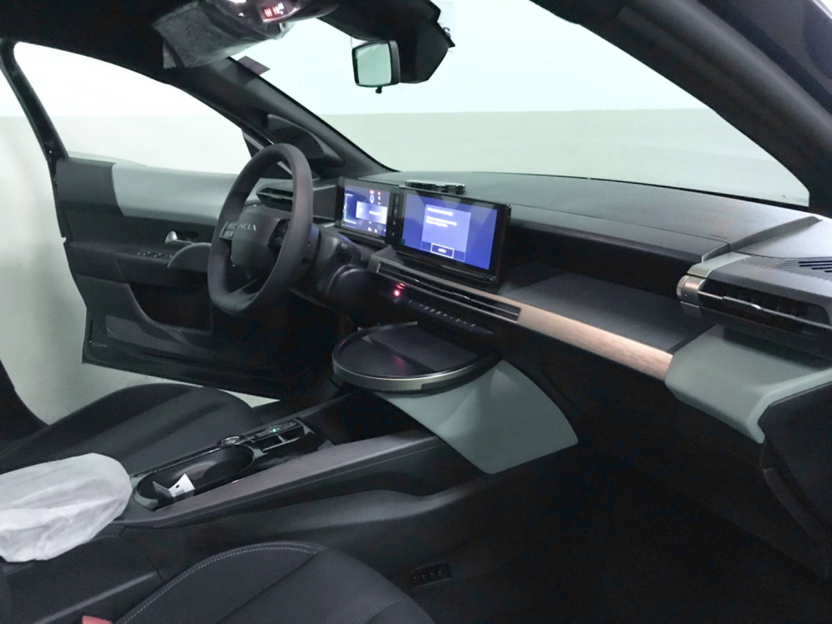 Lancia Ypsilon 1.2 100cv (15)