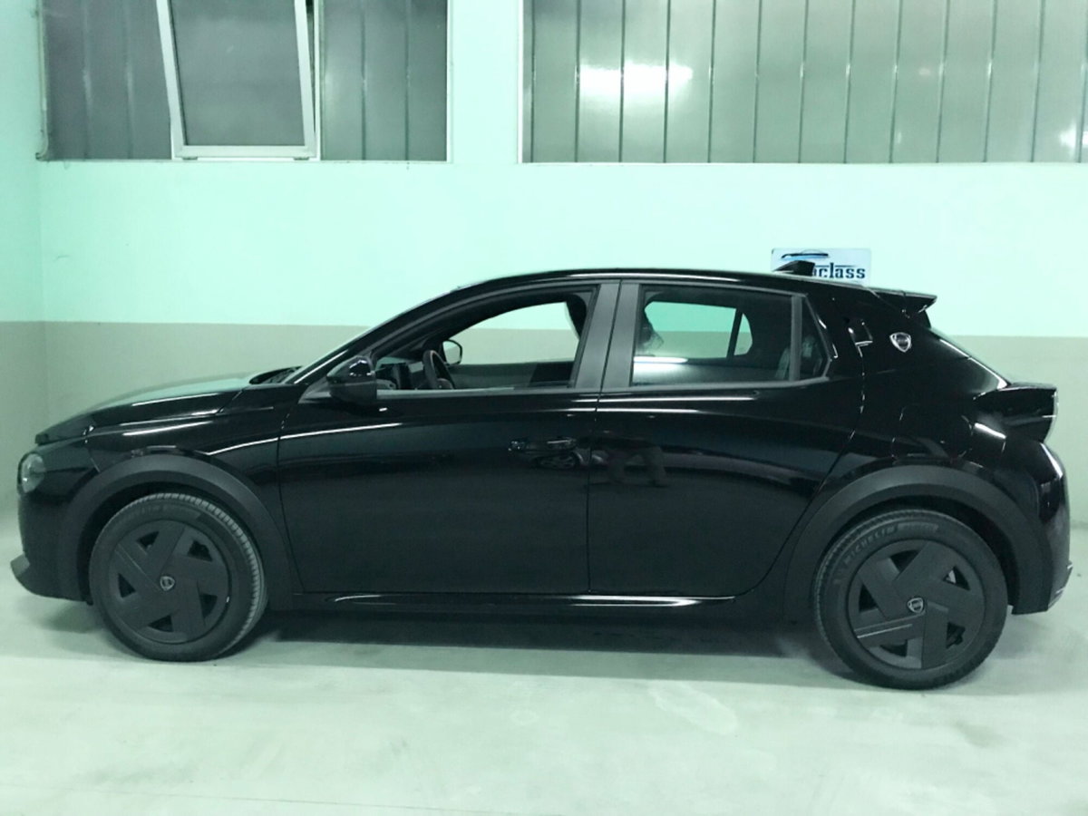 Lancia Ypsilon 1.2 100cv (4)