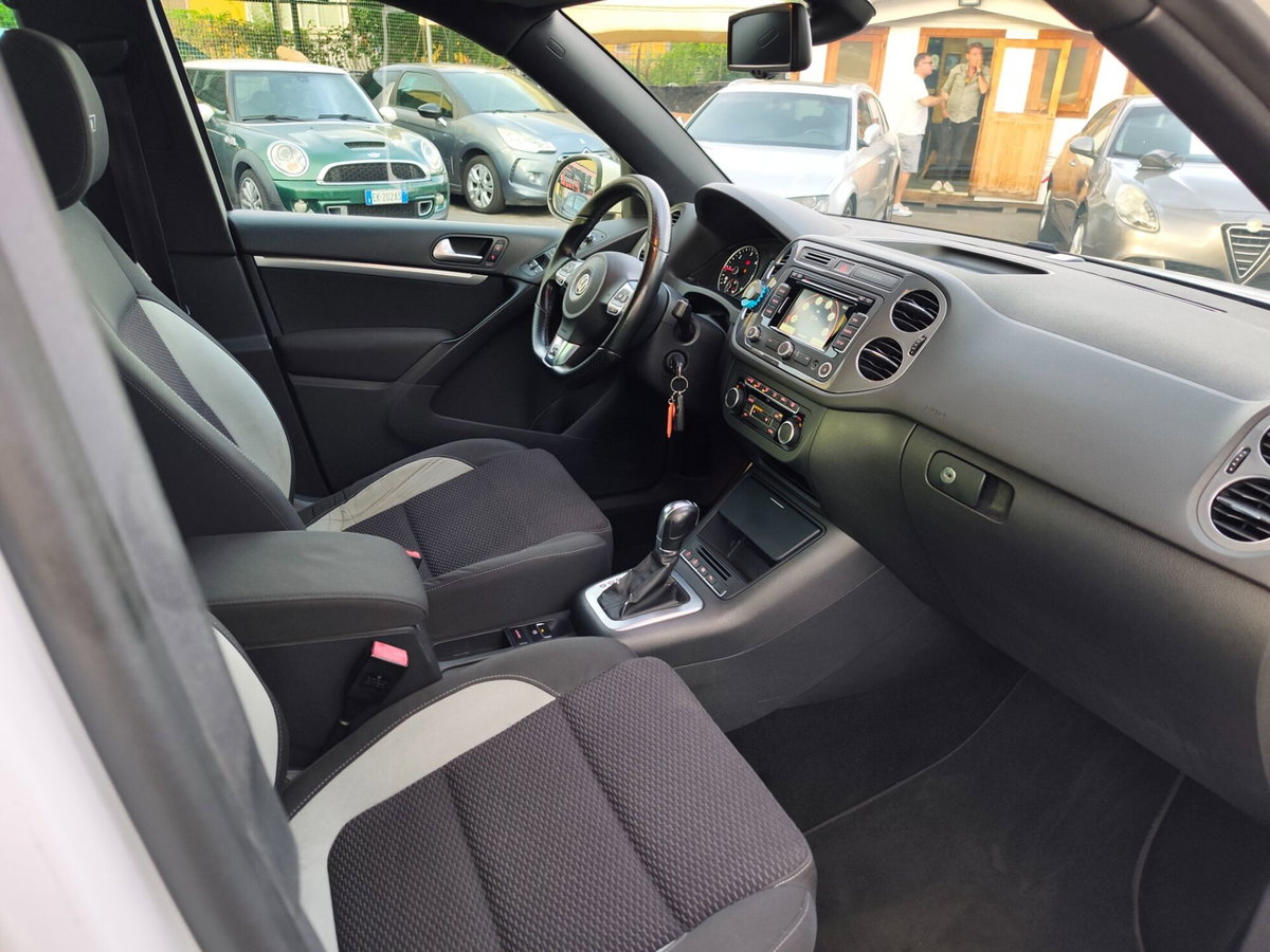 Volkswagen Tiguan 2.0 TDI 177 CV 4MOTION DSG R-Line BlueMotion Tech. (12)