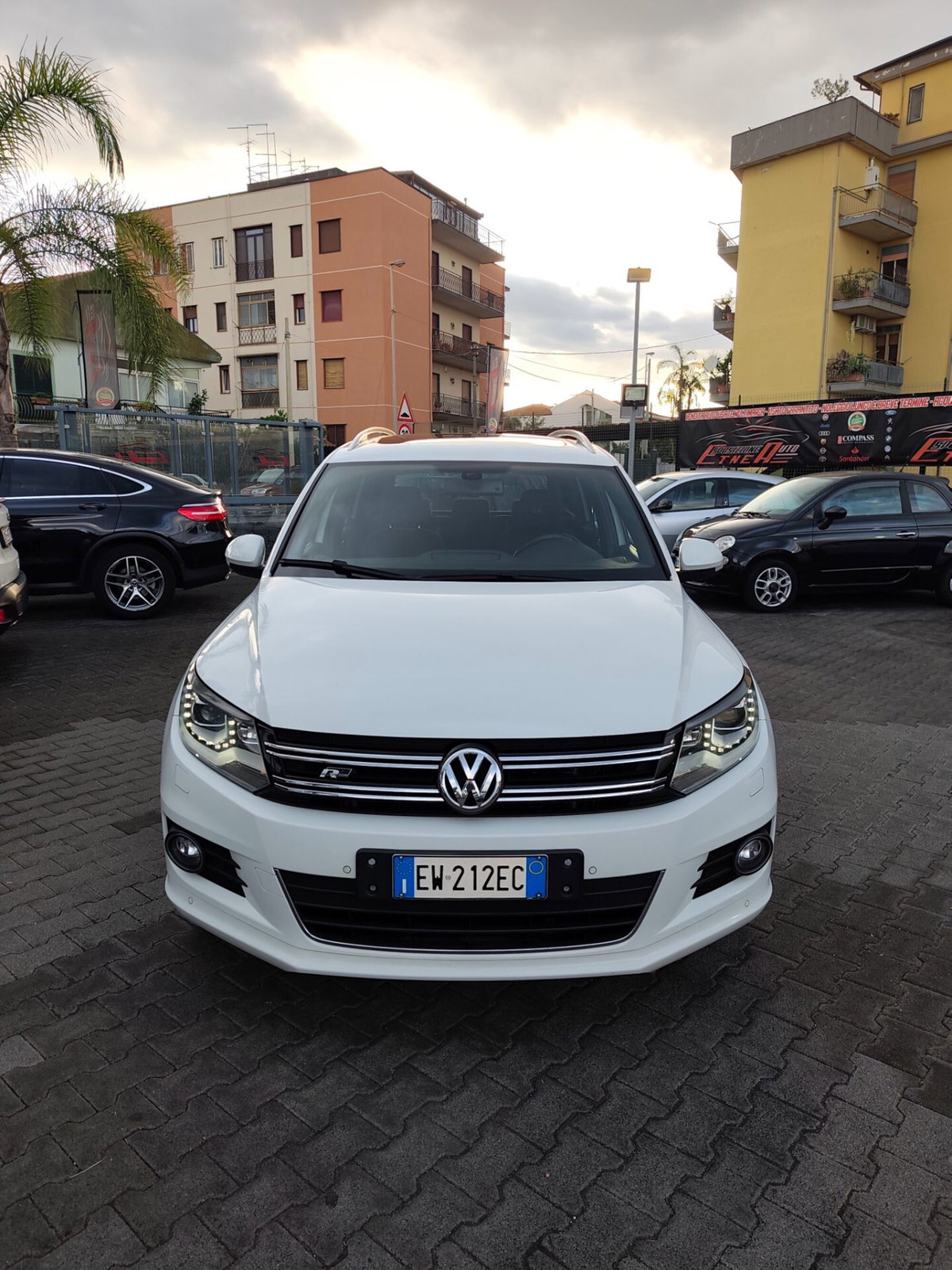 Volkswagen Tiguan 2.0 TDI 177 CV 4MOTION DSG R-Line BlueMotion Tech. (2)