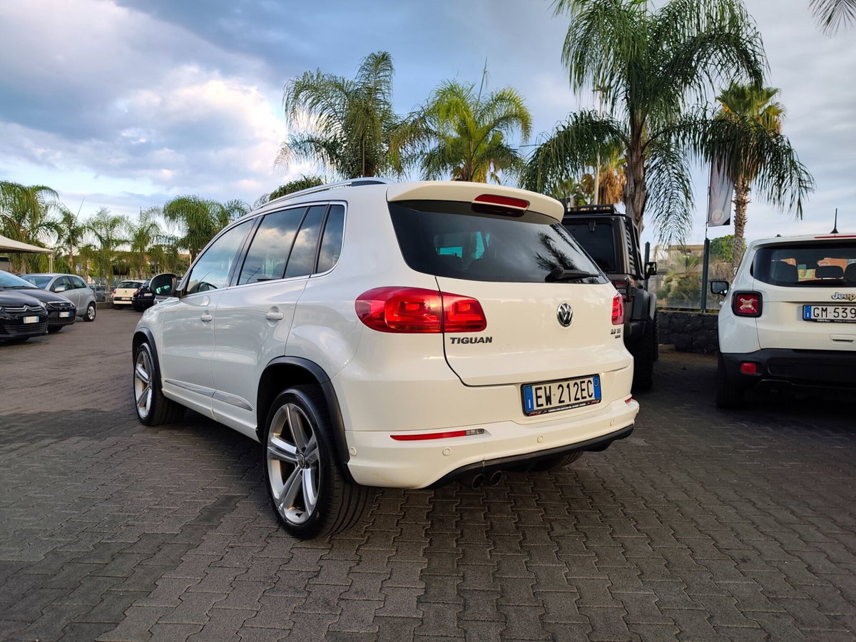 Volkswagen Tiguan 2.0 TDI 177 CV 4MOTION DSG R-Line BlueMotion Tech. (9)