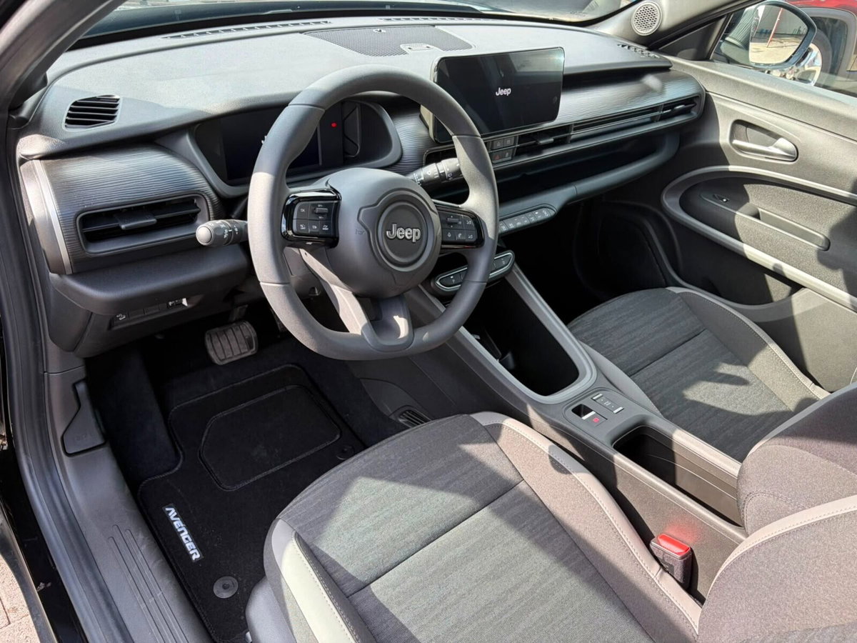 Jeep Avenger 1.2 turbo Longitude fwd 100cv (7)
