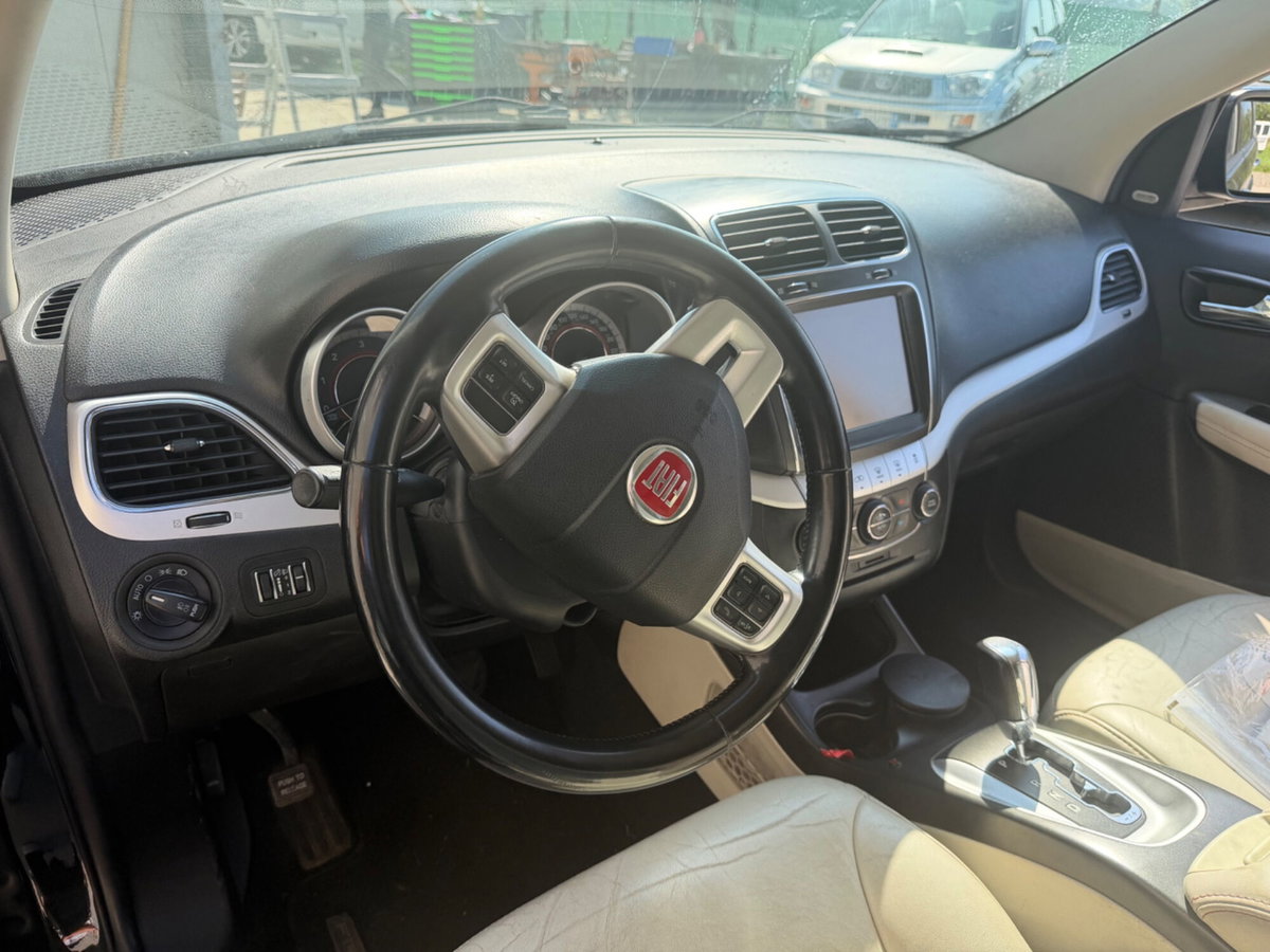 Fiat Freemont 2.0 Multijet 170 CV Lounge (11)