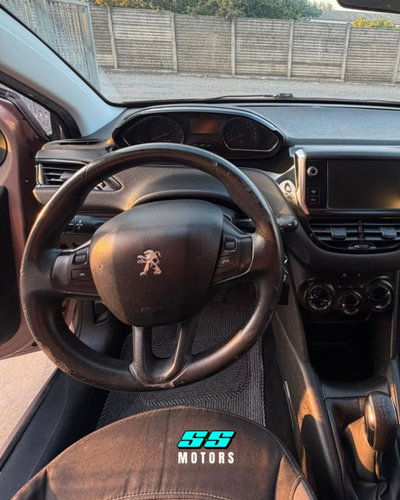 Peugeot 208 VTi 82 CV 5 porte Allure (12)