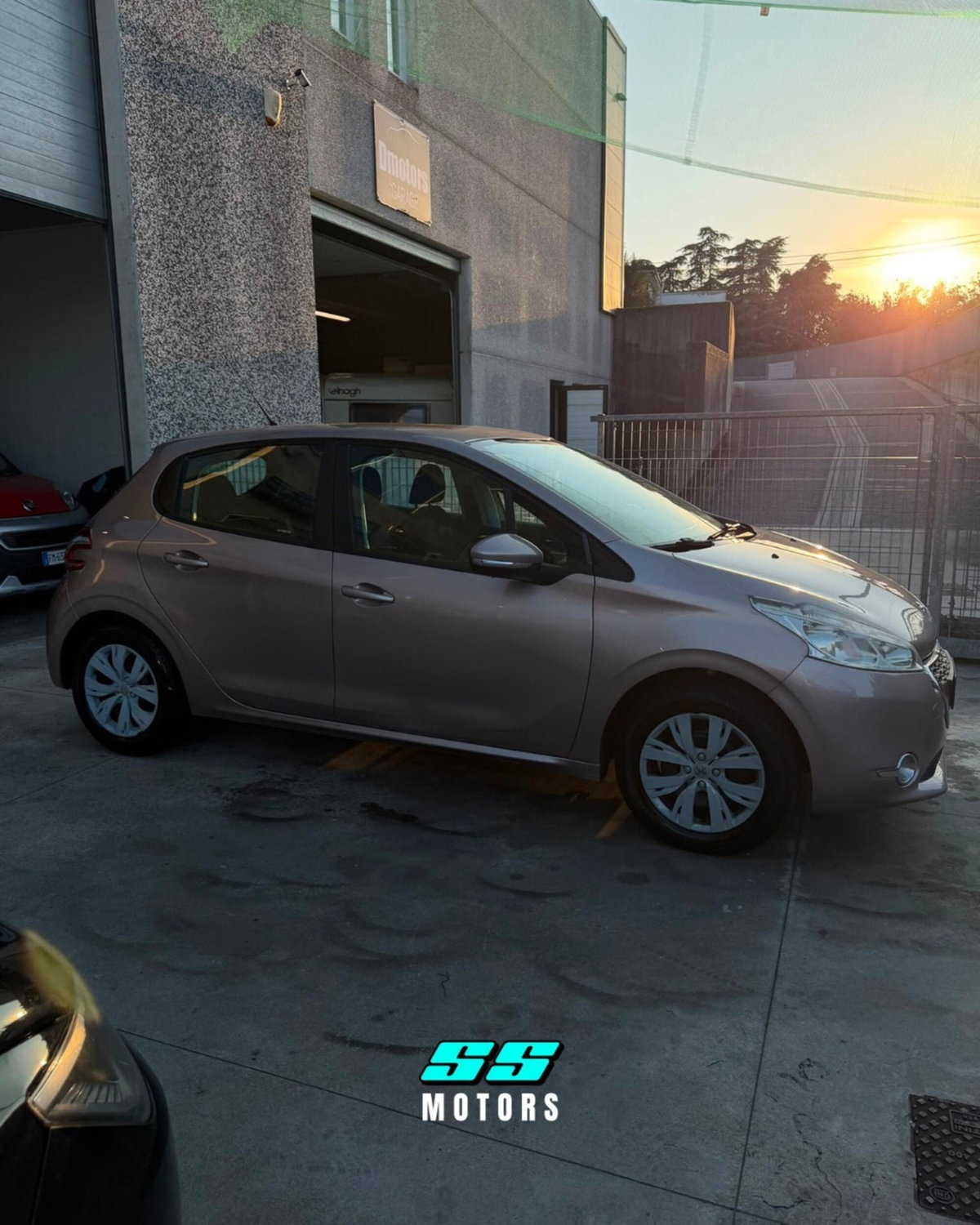 Peugeot 208 VTi 82 CV 5 porte Allure (4)