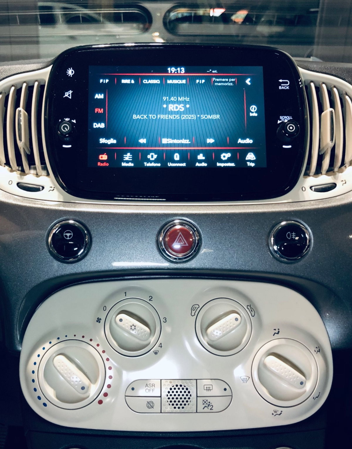 Fiat 500 1.0 Hybrid Dolcevita (9)