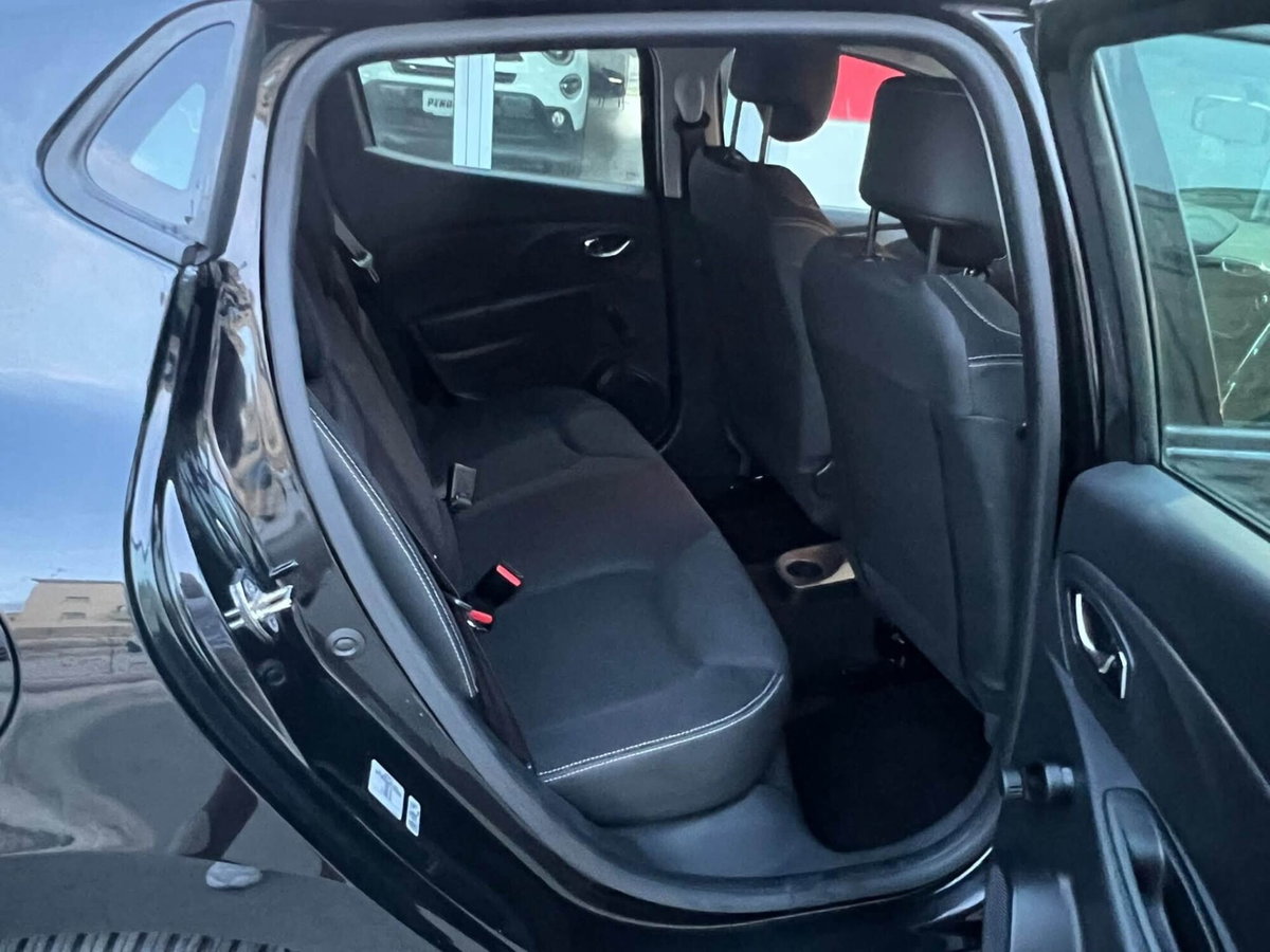 Renault Clio 1.2 75CV 5 porte Live (14)