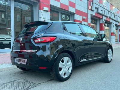 Renault Clio 1.2 75CV 5 porte Live (4)