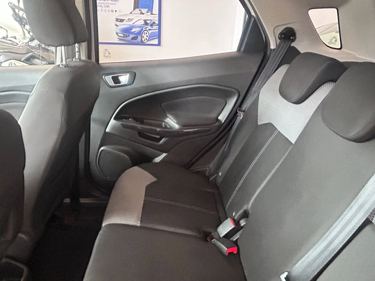 Ford EcoSport 1.5 TDCi 95 CV Titanium (18)