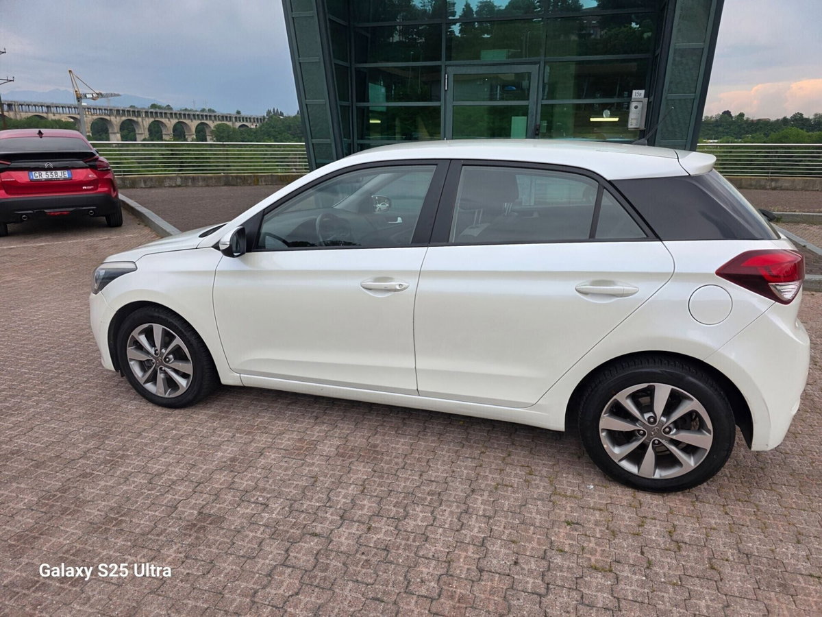 Hyundai i20 1.2 3p. BlueDrive (12)