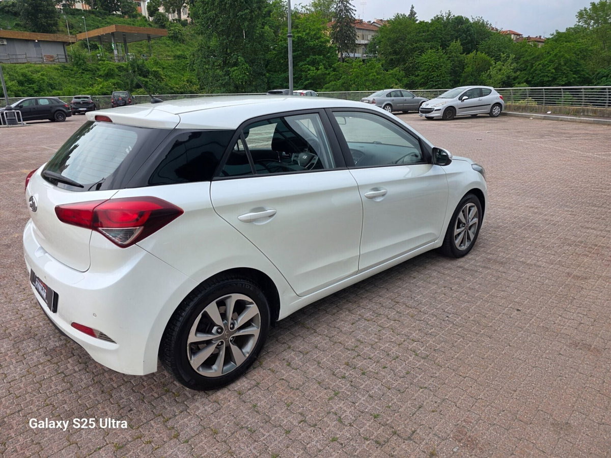 Hyundai i20 1.2 3p. BlueDrive (9)