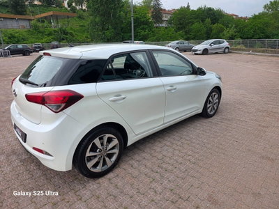 Hyundai i20 1.2 3p. BlueDrive (9)