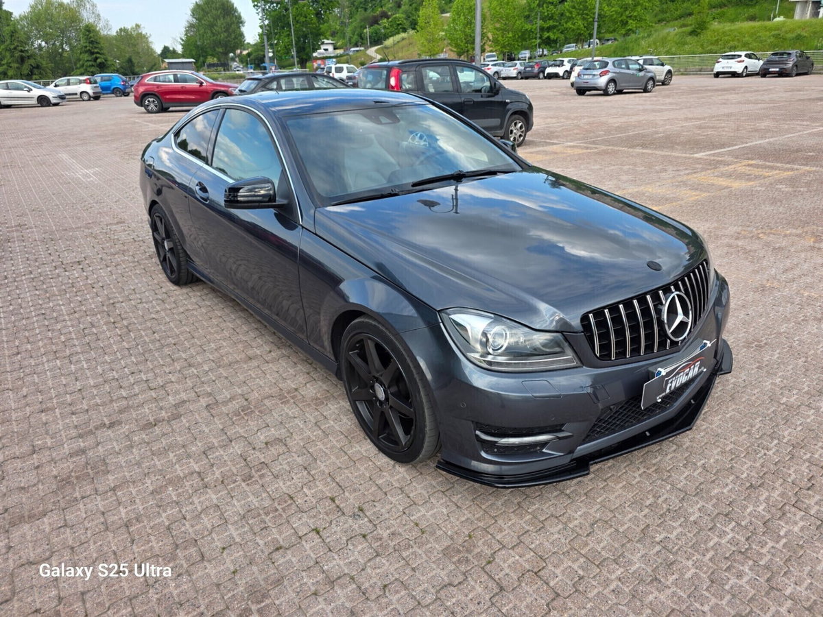 Mercedes-Benz Classe C Coupé 220 d Coupé Premium (2)