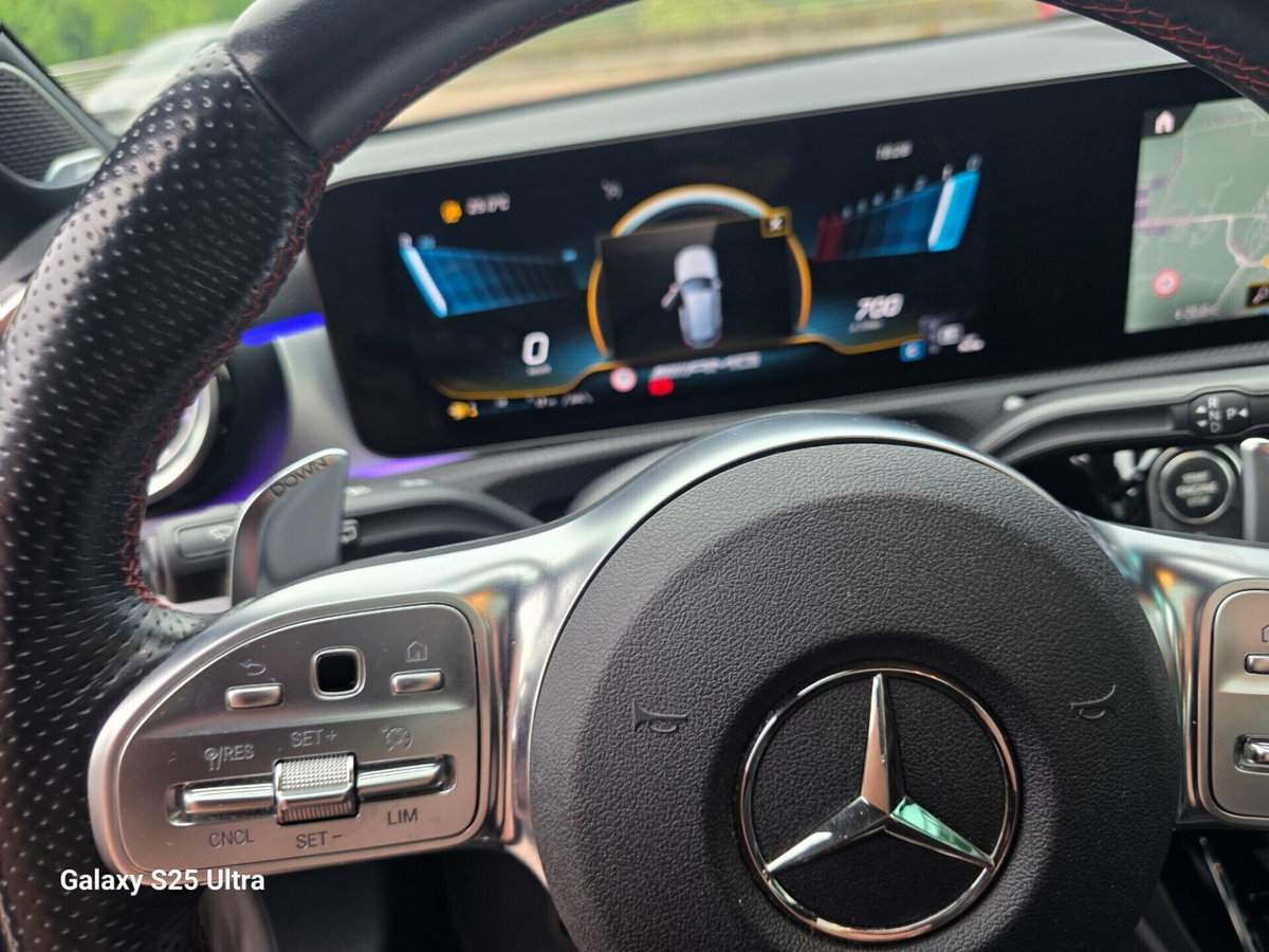 Mercedes-Benz Classe A 35 AMG 4Matic (13)