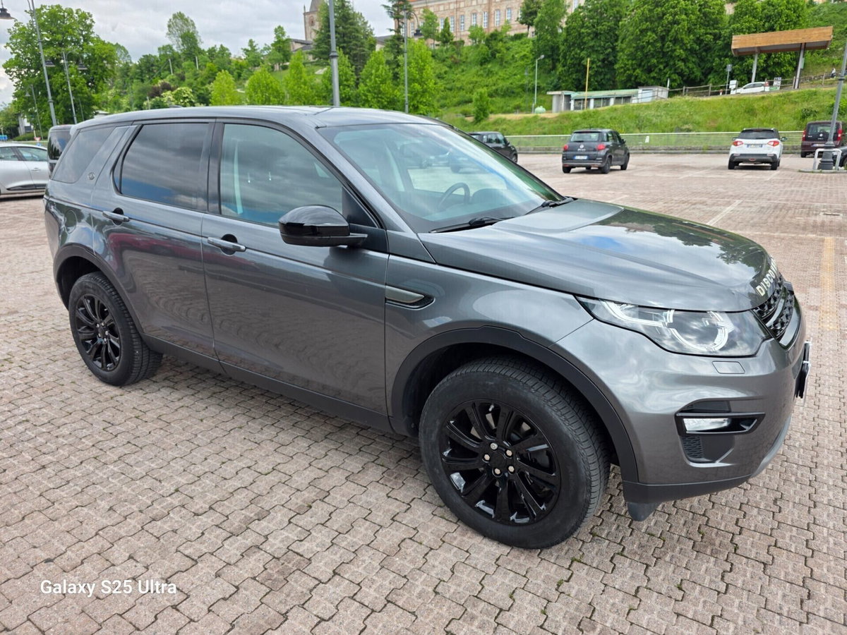 Land Rover Discovery Sport 2.0 TD4 150 CV HSE Luxury (10)