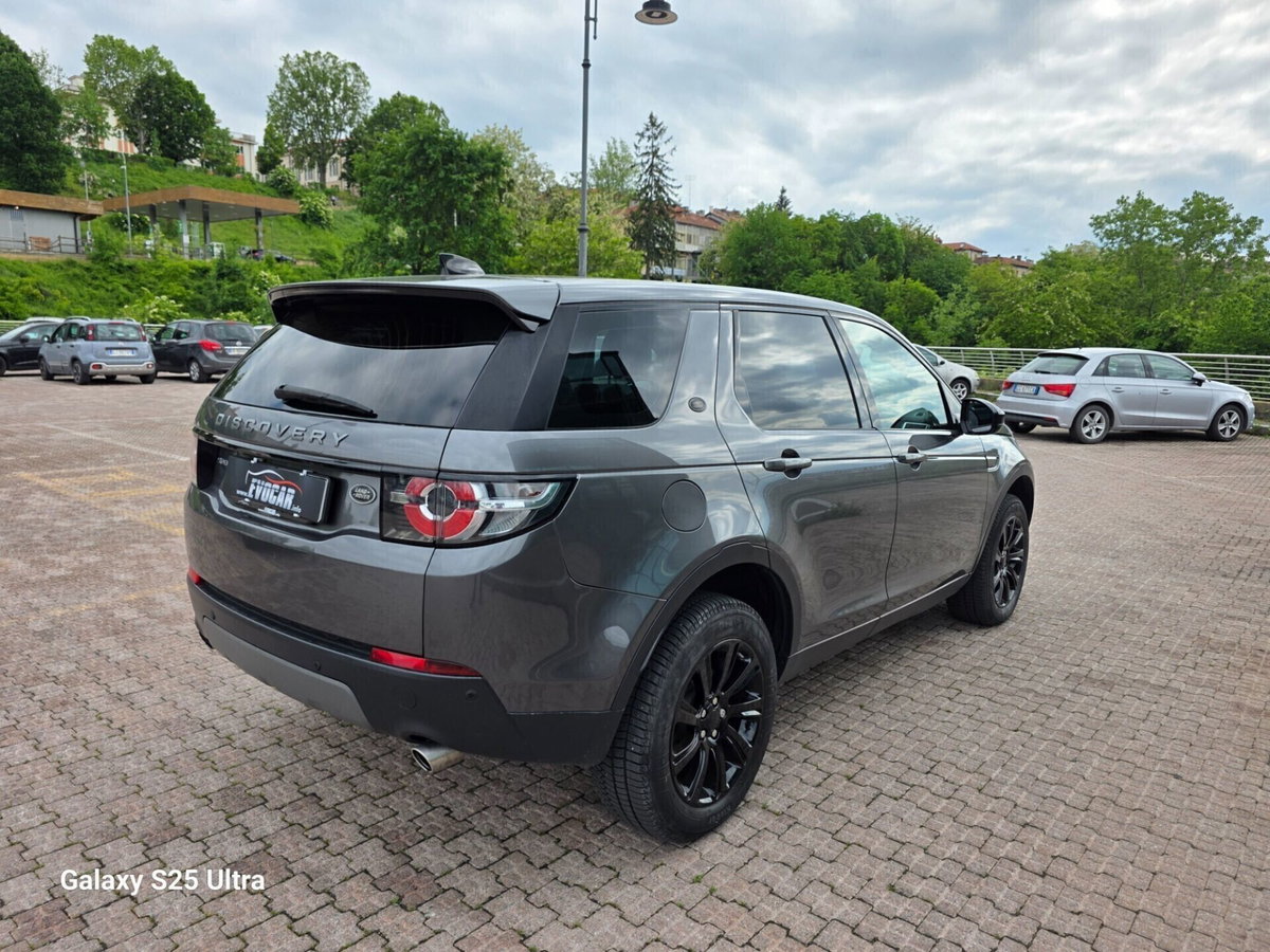 Land Rover Discovery Sport 2.0 TD4 150 CV HSE Luxury (3)
