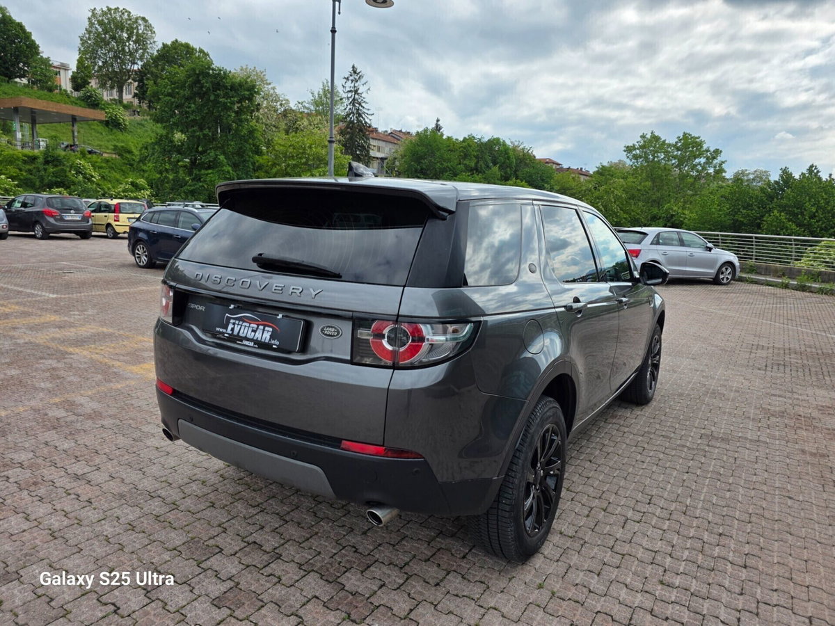 Land Rover Discovery Sport 2.0 TD4 150 CV HSE Luxury (4)
