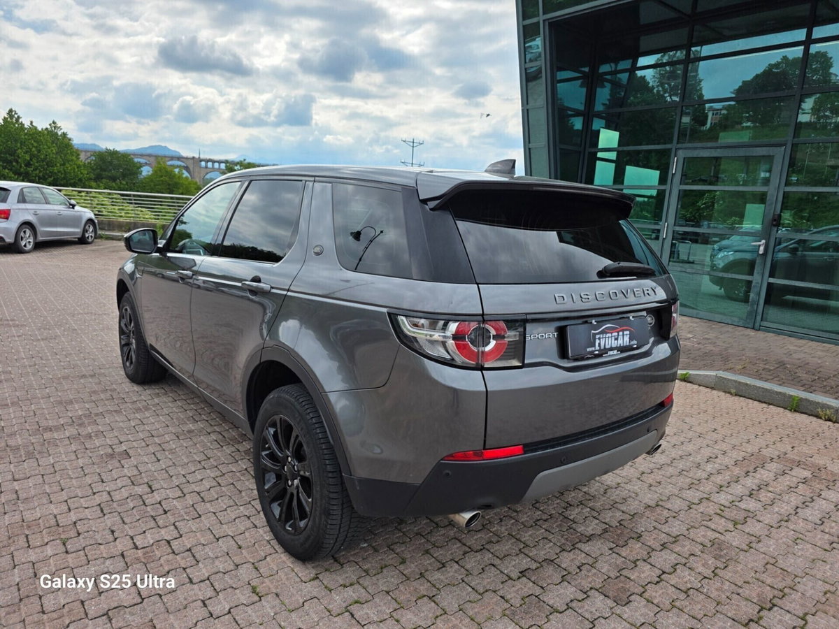 Land Rover Discovery Sport 2.0 TD4 150 CV HSE Luxury (5)