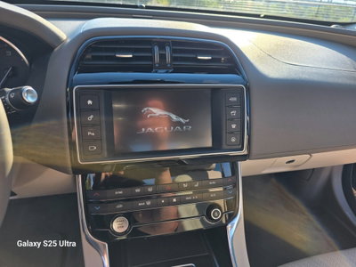 Jaguar XE 2.0 D 180 CV aut. R-Sport (8)
