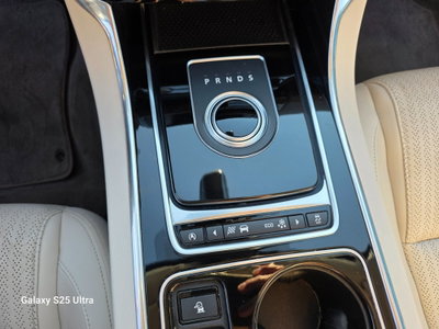 Jaguar XE 2.0 D 180 CV aut. R-Sport (9)