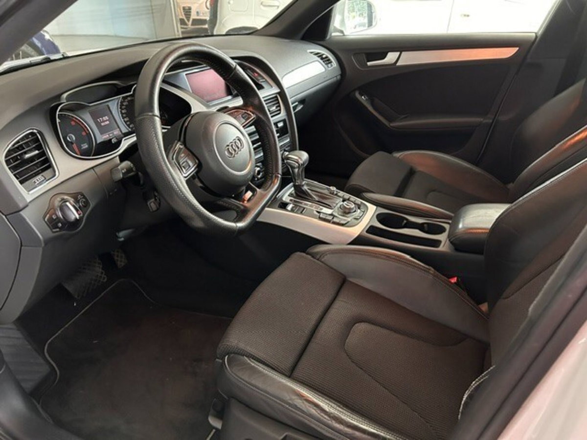 Audi A4 Avant 2.0 TDI 143CV F.AP. multitronic Advanced (19)