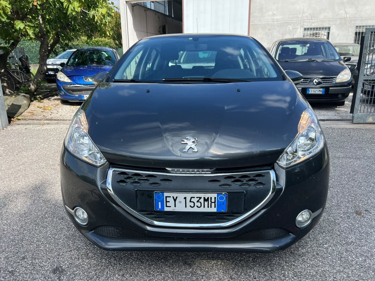 Peugeot 208 82 5 porte Access (2)