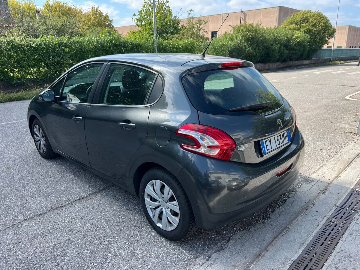 Peugeot 208 82 5 porte Access (8)