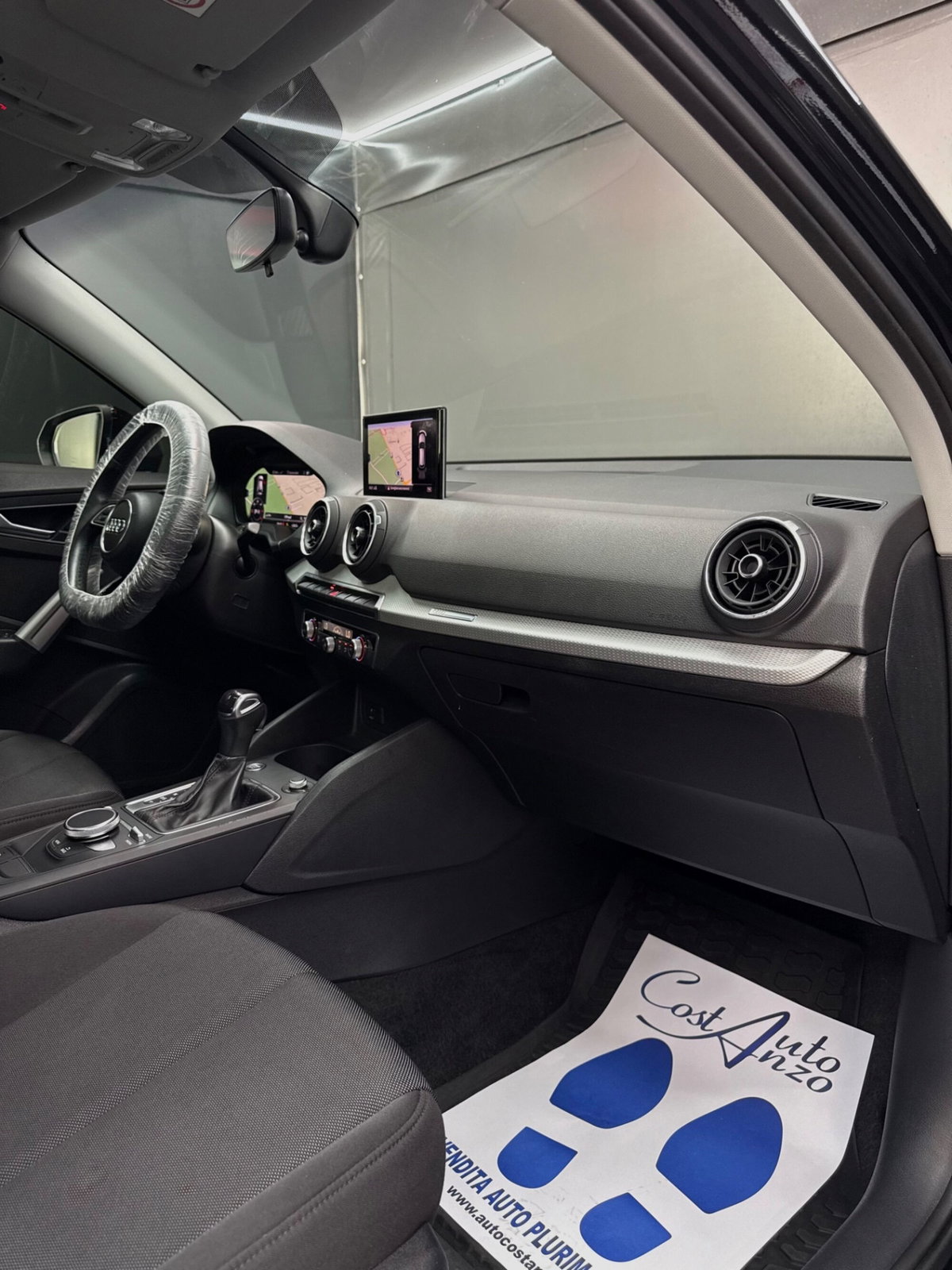 Audi Q2 Q2 30 TDI S tronic Identity Black (9)