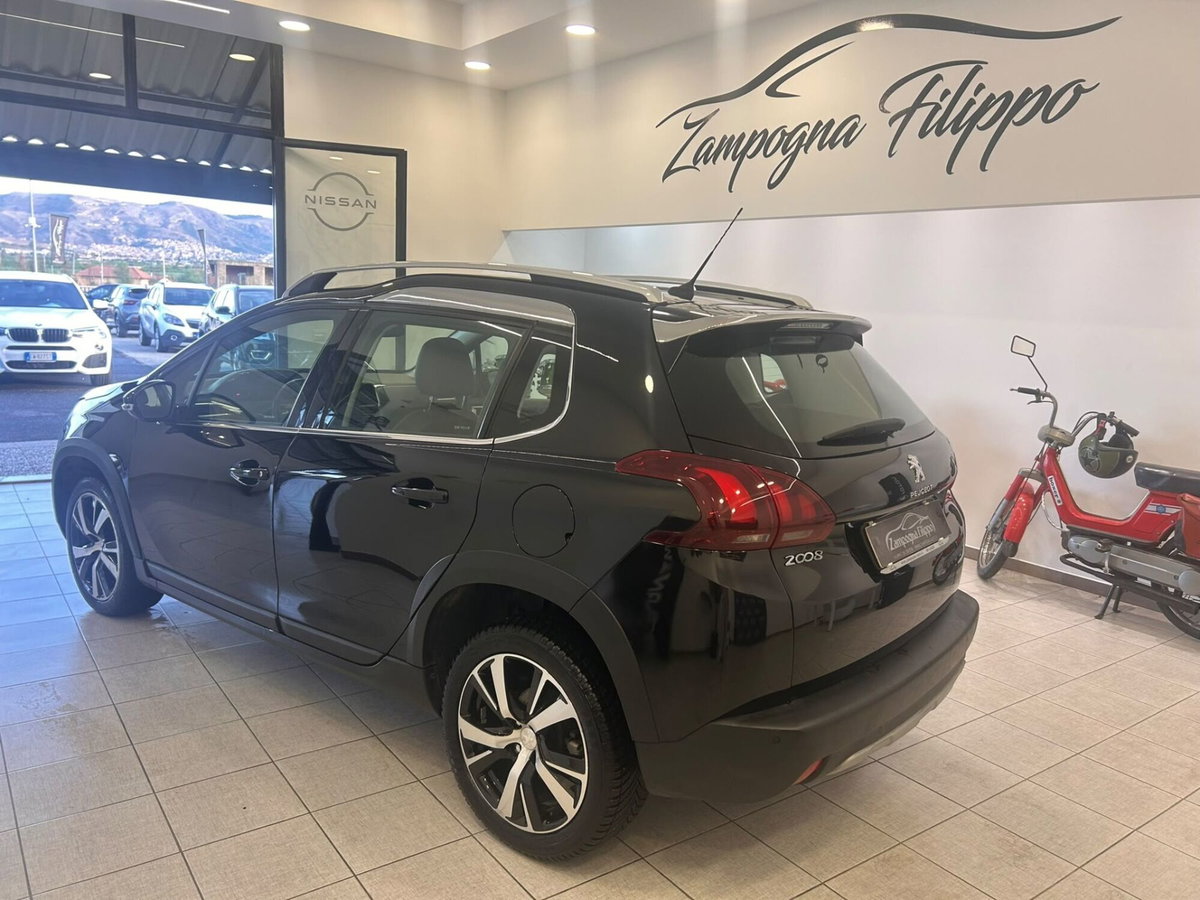 Peugeot 2008 BlueHDi 100 S&S Allure (4)