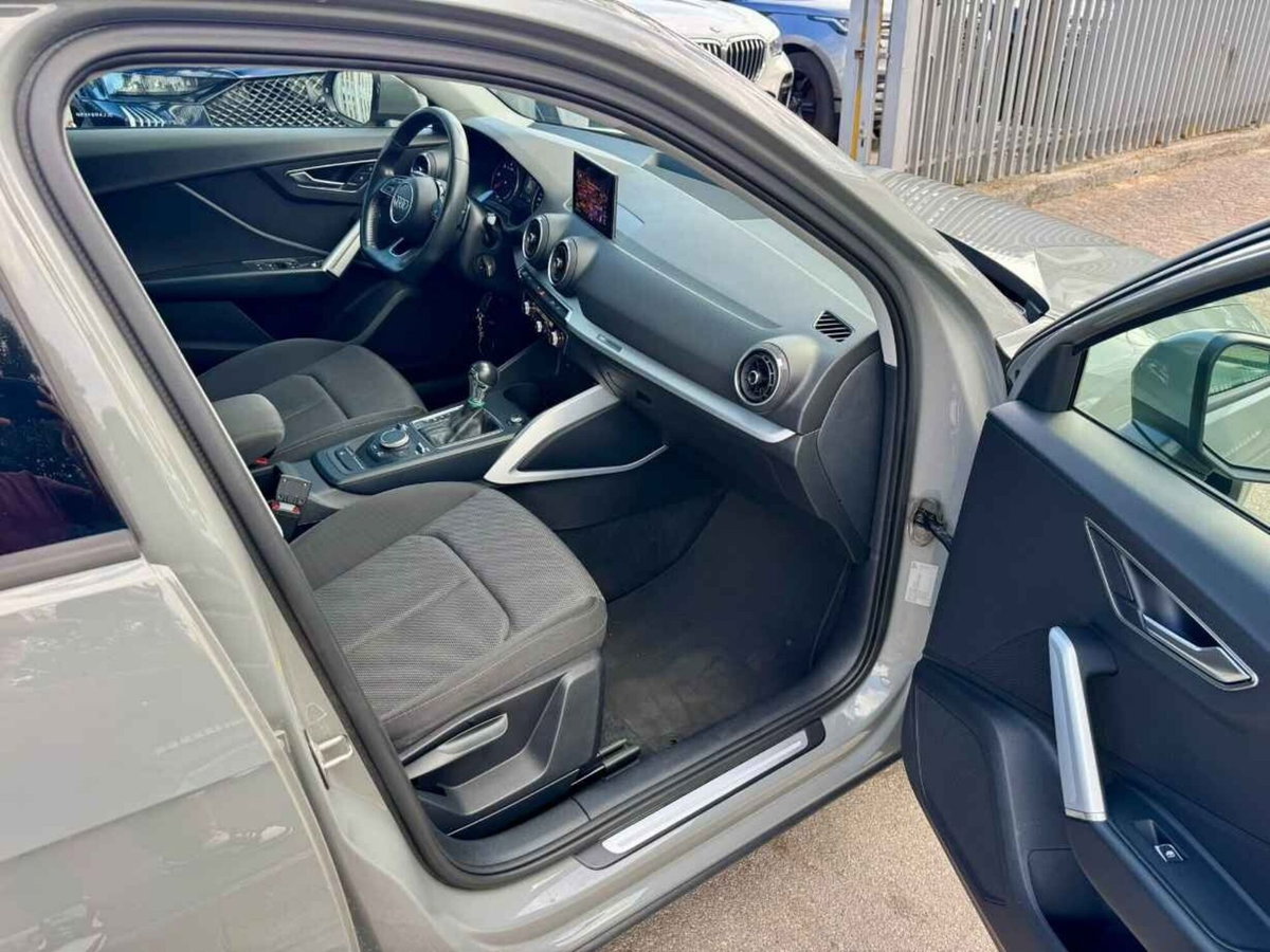 Audi Q2 Q2 30 TDI S tronic (16)
