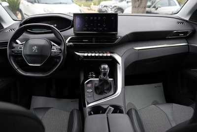Peugeot 3008 BlueHDi 130 S&S EAT8 Allure Pack (13)